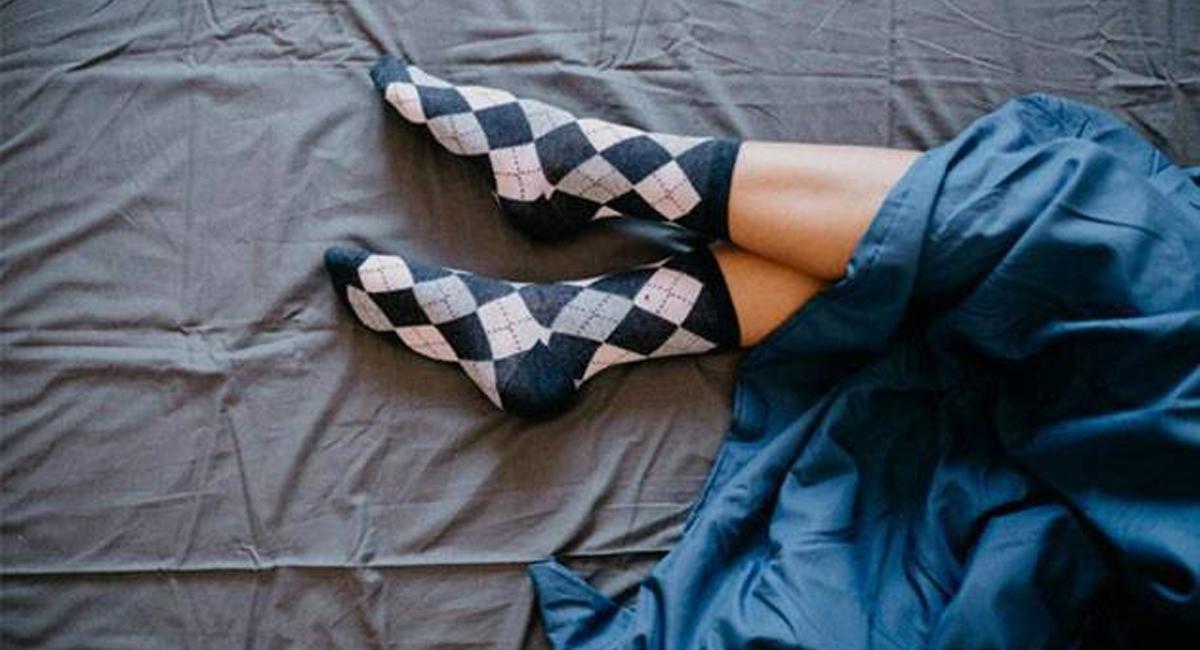 రాత్రి పడుకునేటప్పుడు కూడా సాక్సులు వేసుకొని పడుకుంటున్నారా… అయితే ఇది తెలుసుకోవాల్సిందే?