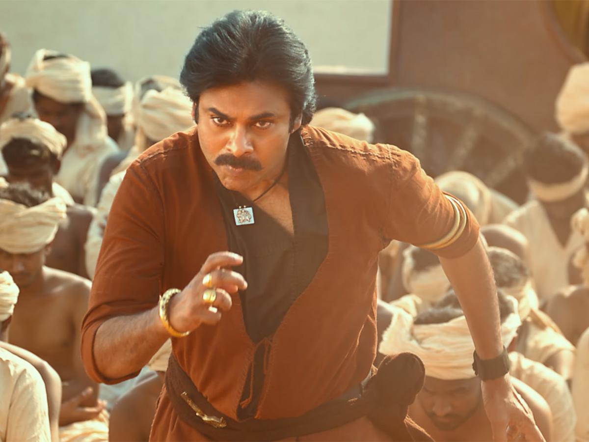 ఆ భారీ సినిమా పక్కన పెట్టేసిన పవన్.?