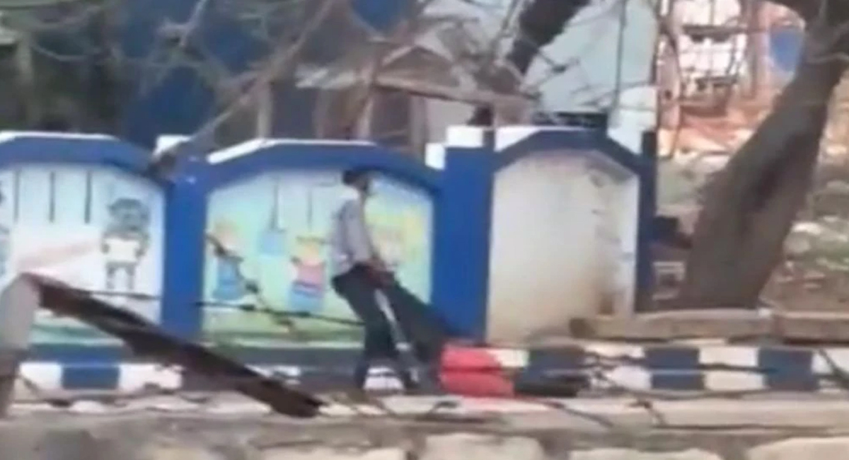 తమిళనాడులో దారుణం… యువతి మీద దాడి చేసి నడి రోడ్డులో పడేసిన దొంగ..!