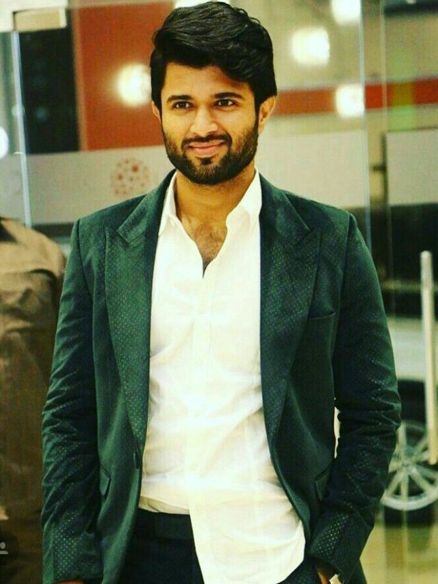 The Vijay Deverakonda Creates Lifetime Memory For 100 People