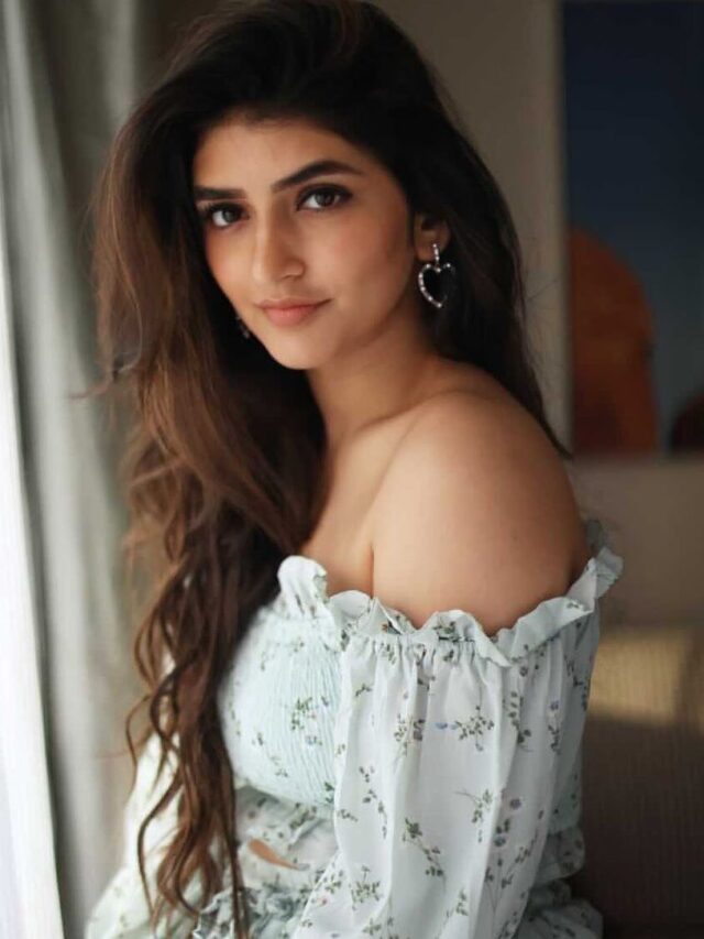 ట్విస్ట్స్ : పవన్ కోసం శ్రీ ఈ సినిమా కోసమట.!