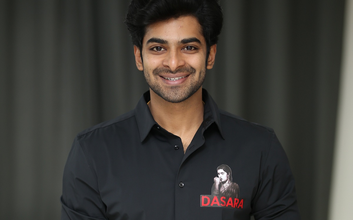 ‘దసరా’ అద్భుతమైన ఎంటర్ టైనర్: దీక్షిత్ శెట్టి