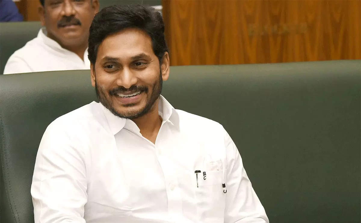 అసెంబ్లీలో జగన్ కి కొత్త తలనొప్పి..టాబ్లెట్స్ వేస్తున్న మంత్రులు!