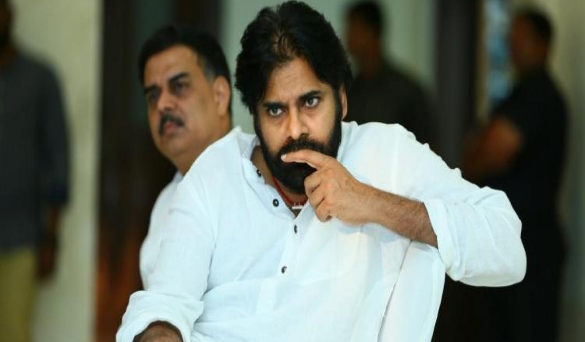సినిమాల్లో వేగం.! రాజకీయమంటేనే అలసత్వం.!