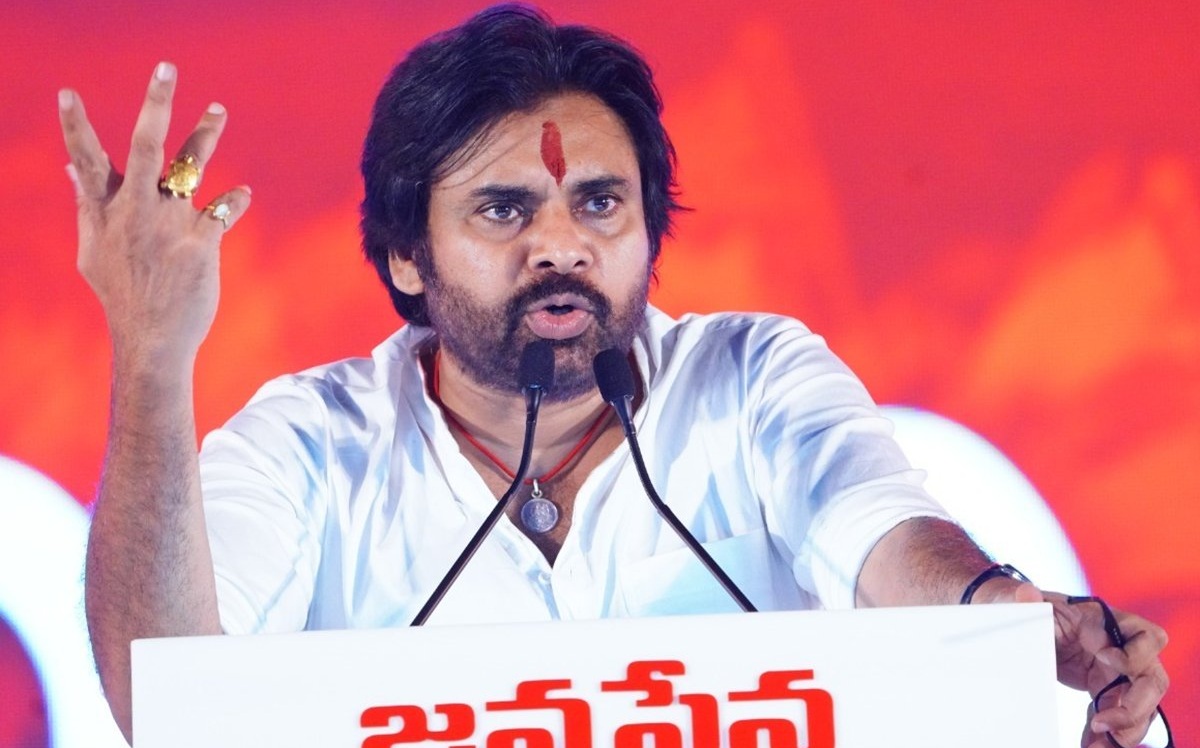హాట్ టాపిక్: బాబు సన్నిహితుడికి పవన్ చెప్పుదెబ్బ!