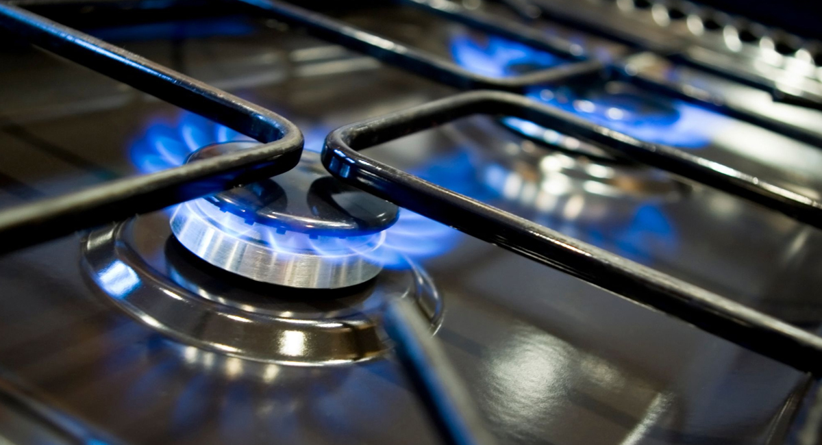 వంట గ్యాస్ త్వరగా అయిపోతుందా… ఈ చిట్కాలతో గ్యాస్ ఆదా చేయండి!