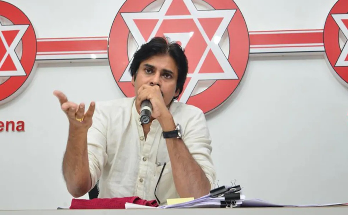 జనసేనను విమర్శిస్తే వైసీపీకి లాభమేంటి.?