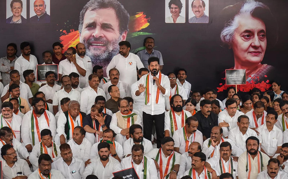 అడవిరాముడు పాట హంచేస్తున్న కాంగ్రెస్ క్యాడర్!