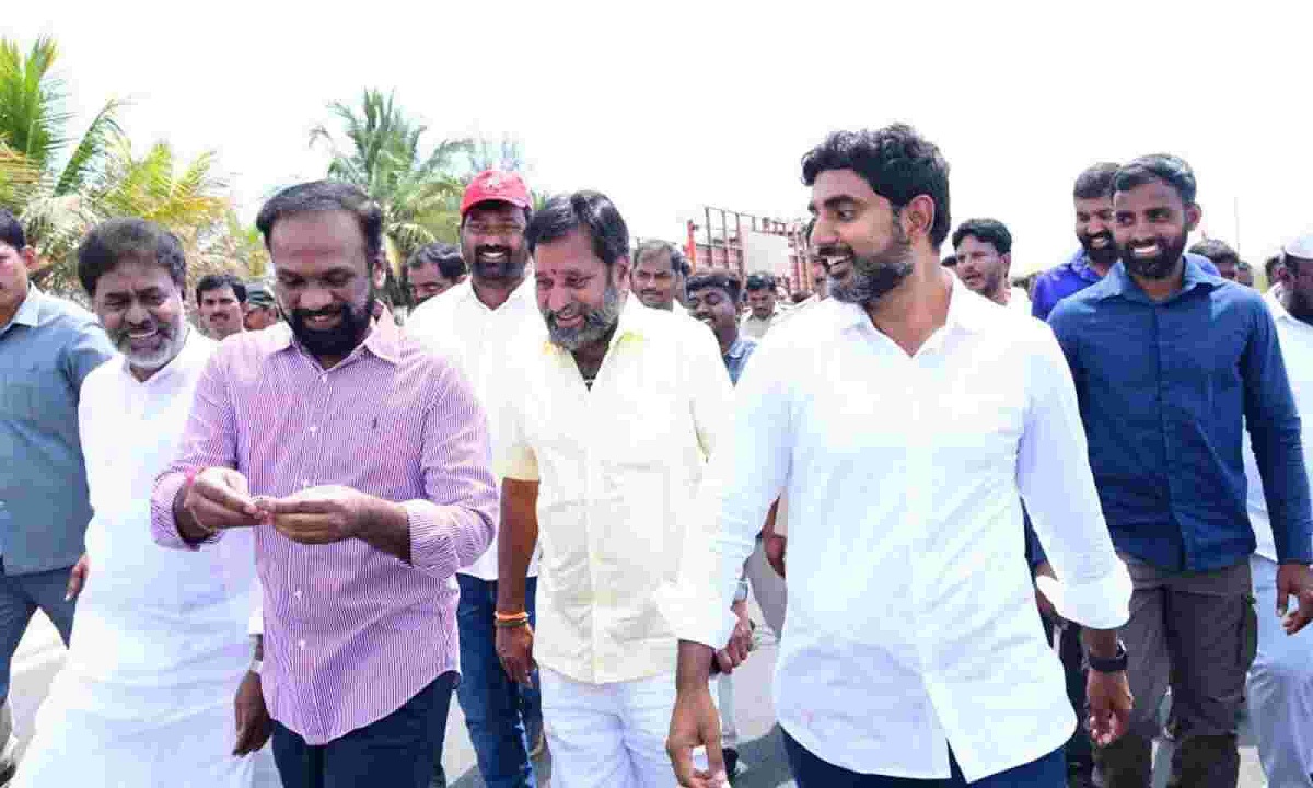 జనసేనకు వంగవీటి రాధాకృష్ణ షాక్ ఇచ్చారా.?