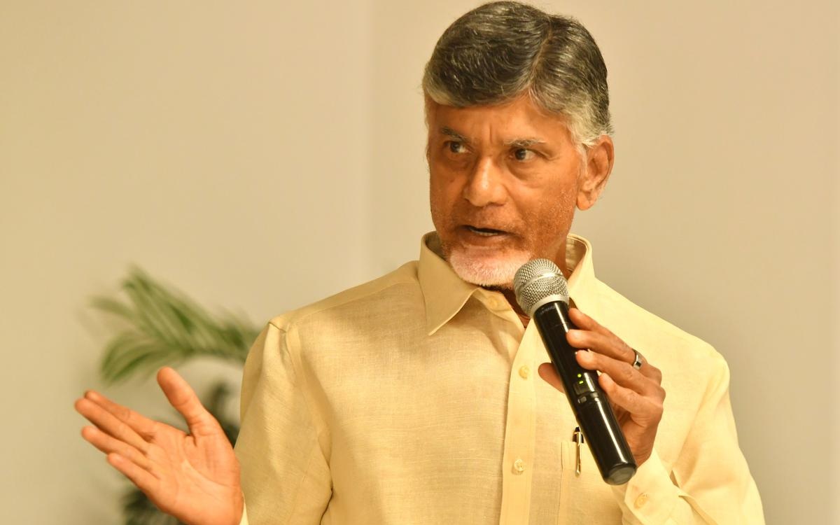 తమ్ముళ్లు హర్ట్: చంద్రబాబుకు ఆ ధైర్యం లేదు!