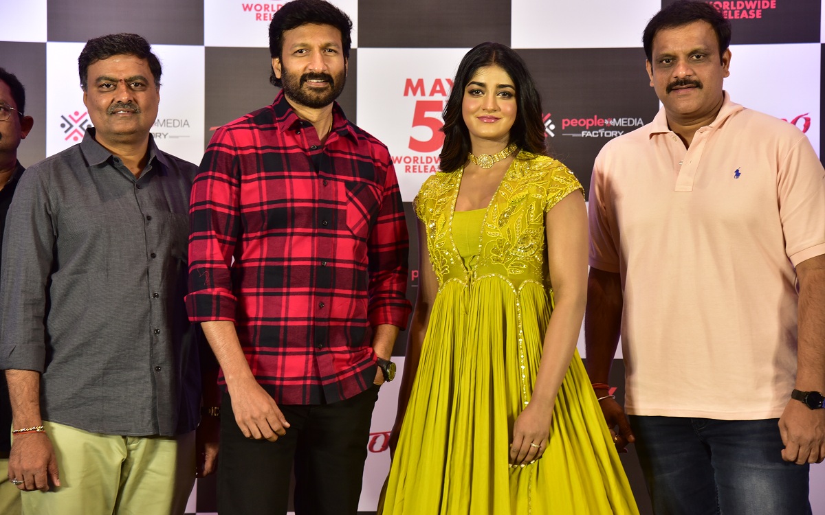 ‘రామబాణం’ ప్రెస్ మీట్ లో హీరో గోపీచంద్ అండ్ టీమ్