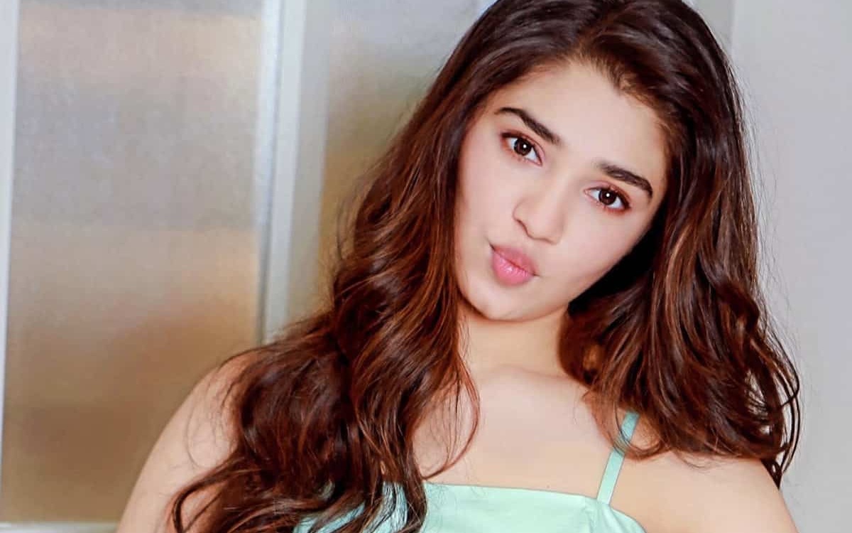 కృతి శెట్టి ఫ్లాప్ లకి ఆమె కారణమట?