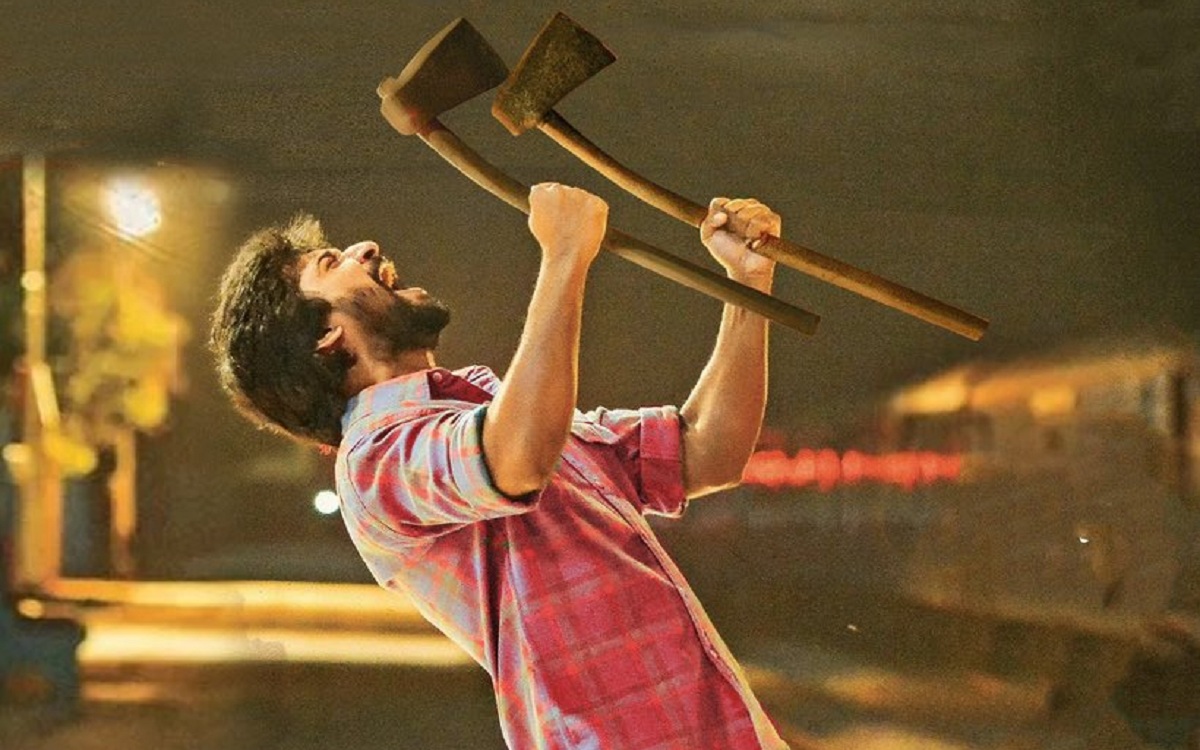 ధరణి.. జెర్సీ మూమెంట్.. రెండు గొడ్డళ్ళు పట్టుకున్న జెర్సీ అర్జున్