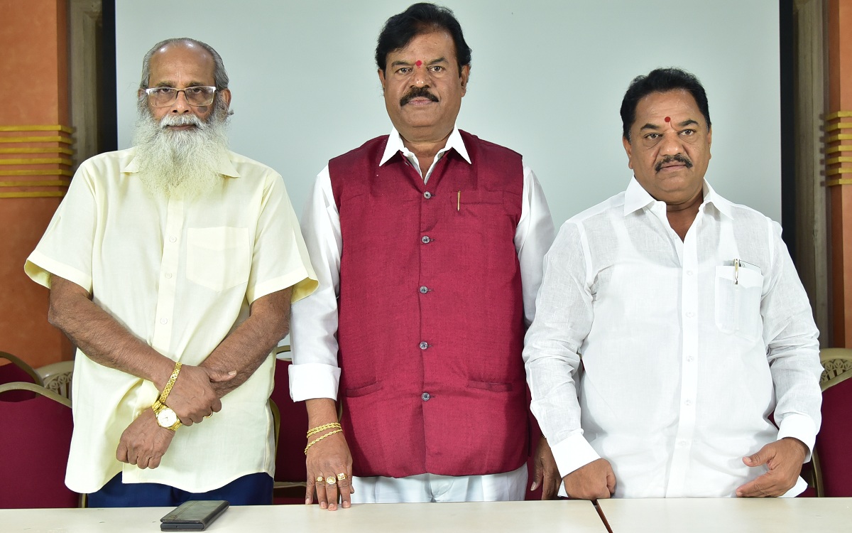 విజ‌యేంద్ర‌ప్ర‌సాద్ చేతుల మీదుగా టీఎఫ్‌సీసీ నంది అవార్డ్స్ బ్రోచ‌ర్ ఆవిష్క‌ర‌ణ‌!!