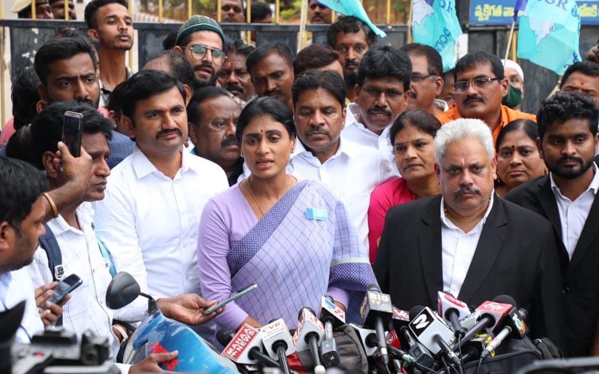 వివేకా హత్యకేసులో… సునీతను ఇరికించేసిన షర్మిల?