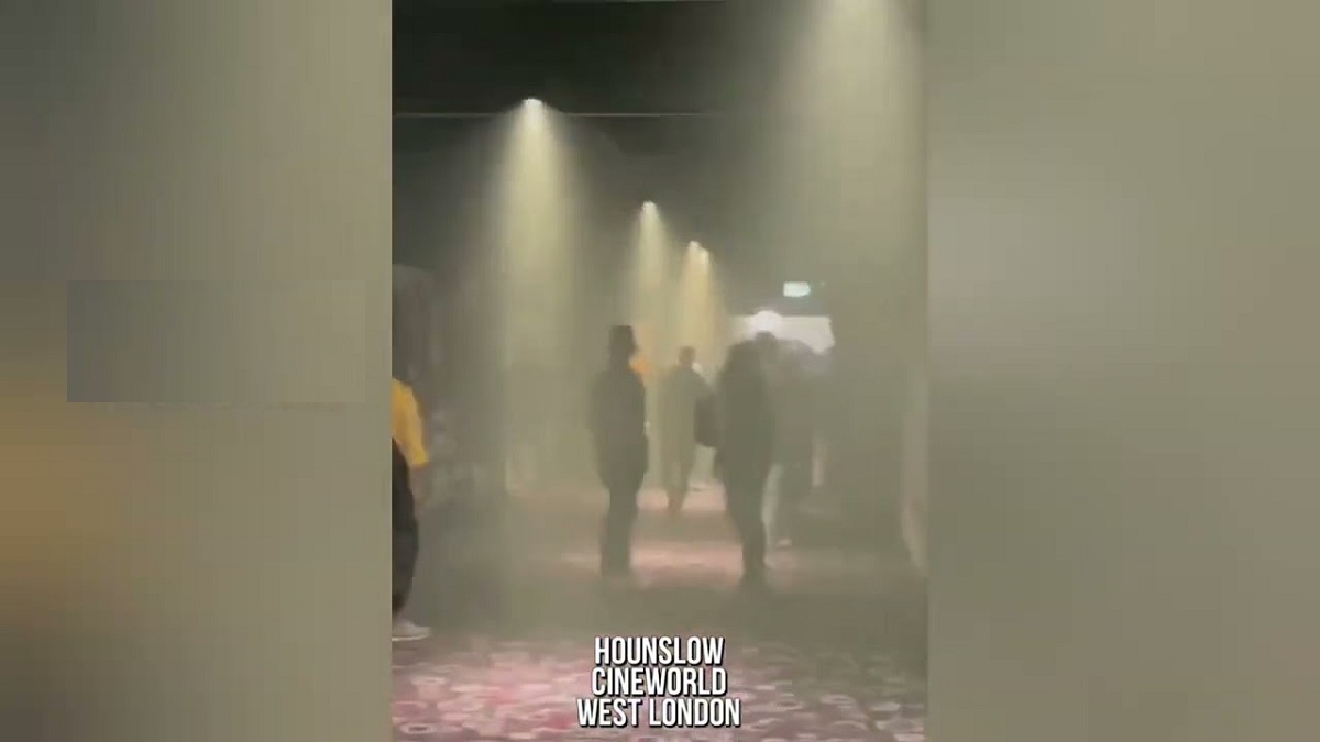 ఎన్టీఆర్ ఫ్యాన్స్ దెబ్బ కి పరుగులు పెట్టిన ఆడియన్స్