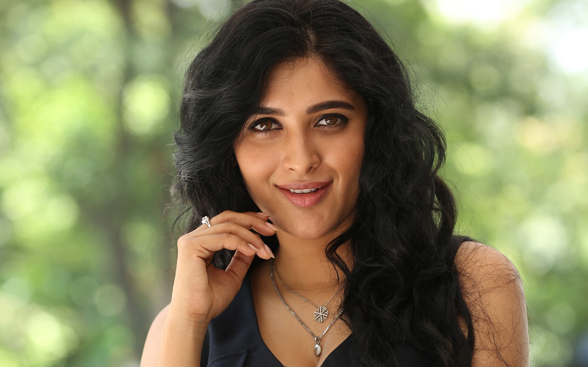 ‘అహింస’ ఫ్యామిలీ ఓరియంటెడ్ మూవీ: గీతికా తివారీ