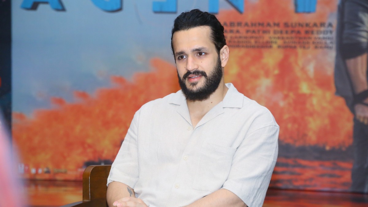 అఖిల్ ఓపెన్ లెటర్… డైరెక్టర్ మిస్