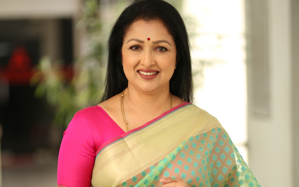 ‘అన్నీ మంచి శకునములే’ చిత్రం ప్రేక్షకులకు ఓ మంచి బహుమతి: గౌతమి