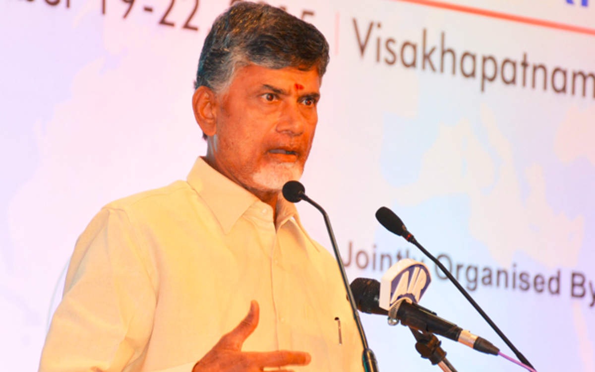 తడబడుతున్న బాబు… ప్రశ్నల్లో లాజిక్ శూన్యం!