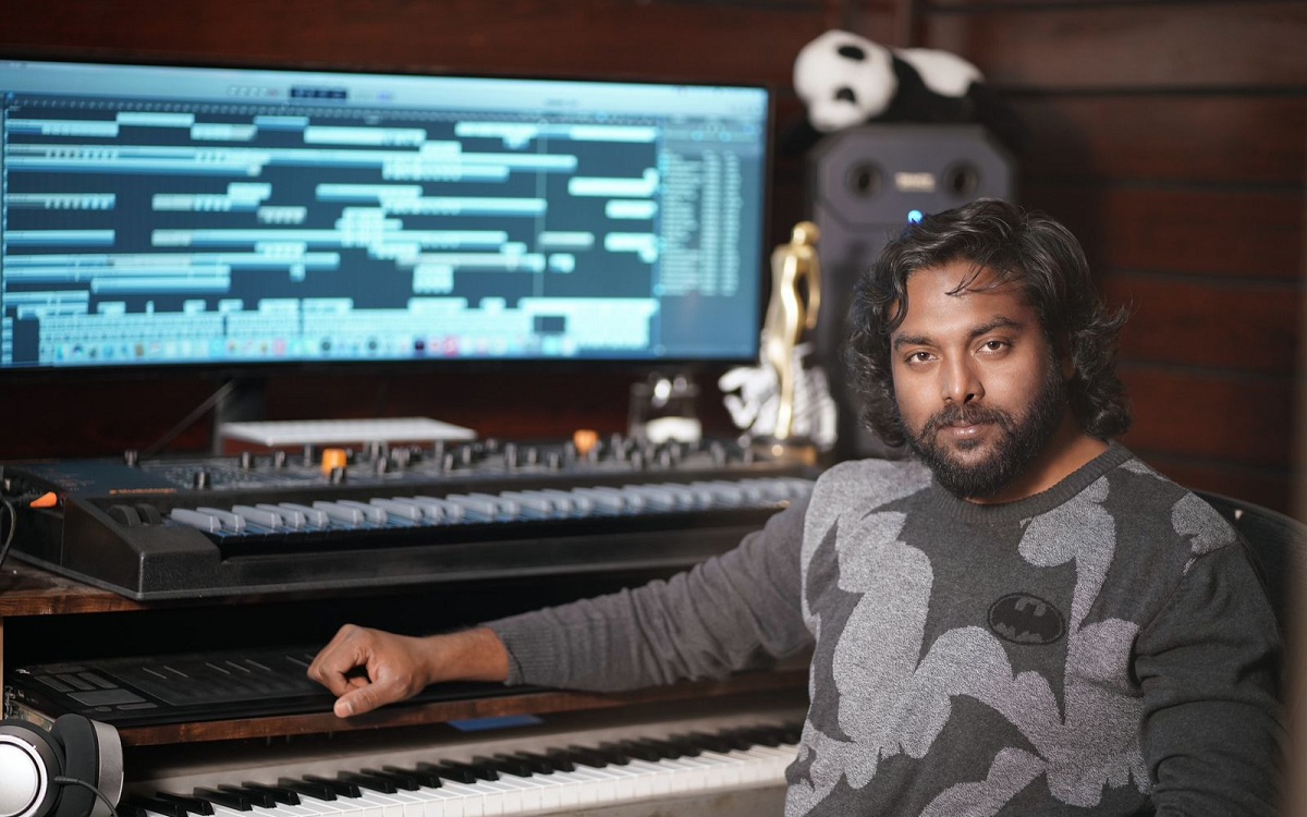 8AM మెట్రో కు మ్యూజిక్ డైరెక్టర్ మార్క్ కె రాబిన్ ప్రశంసలు!