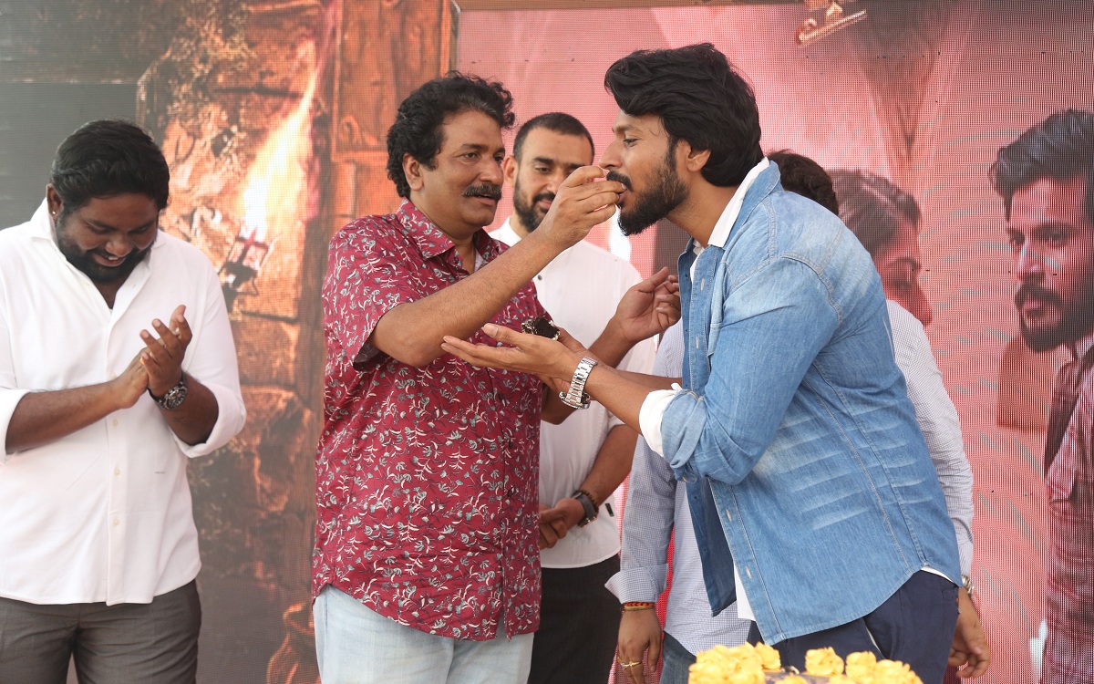‘ఊరు పేరు భైరవకోన’ టీజర్ లాంచ్ ఈవెంట్ లో హీరో సందీప్ కిషన్ & టీమ్