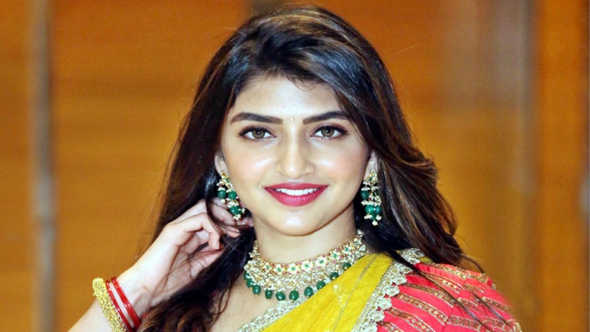 టాలీవుడ్ ను ఏలేస్తున్న మాస్ బ్యూటీ