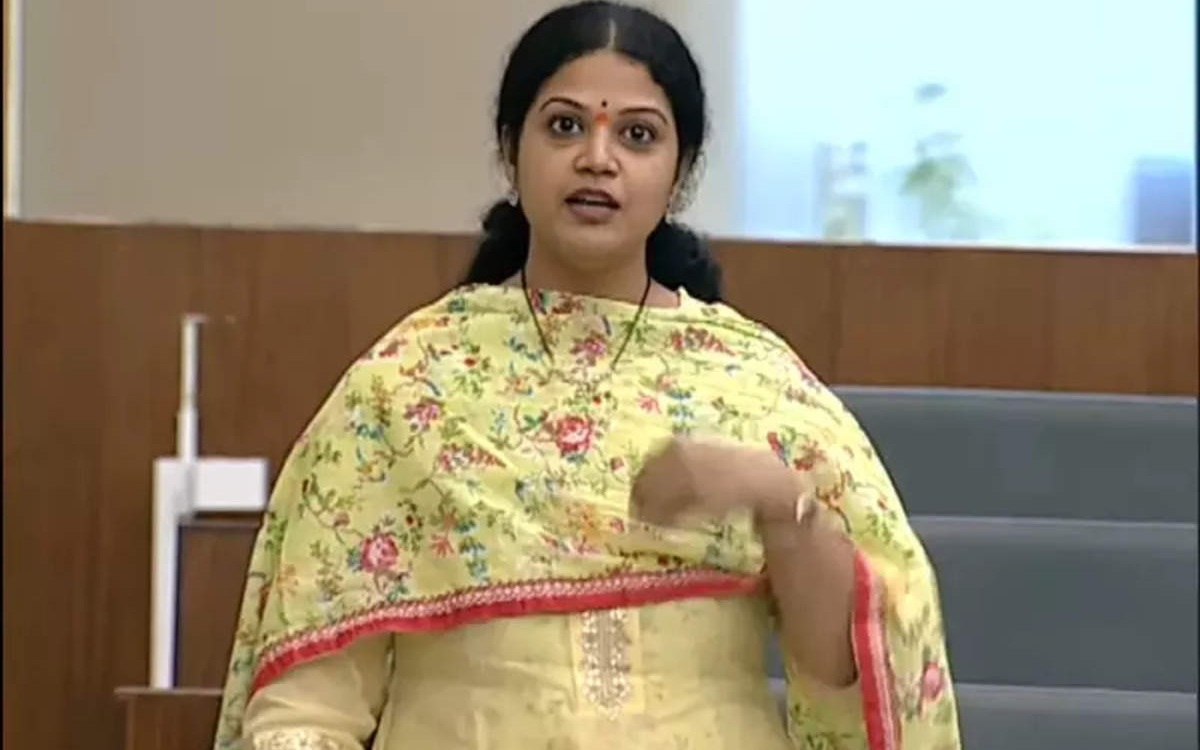 రామోజీ చెప్పిందే చెబుతున్న భవానీ… టీడీపీ లాజిక్ మరీ పూర్!