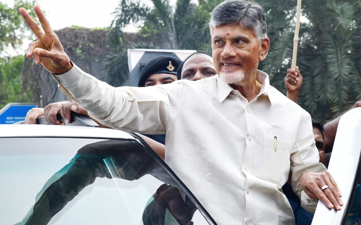 బాబులను మించిపోతున్న ఏపీ బీఆరెస్స్ చీఫ్!