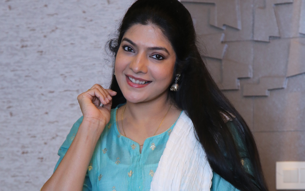 ‘తొలిప్రేమ’ని ద్రుష్టిలో పెట్టుకునే ‘అన్నీ మంచి శకునములే’ చేశాను: వాసుకి