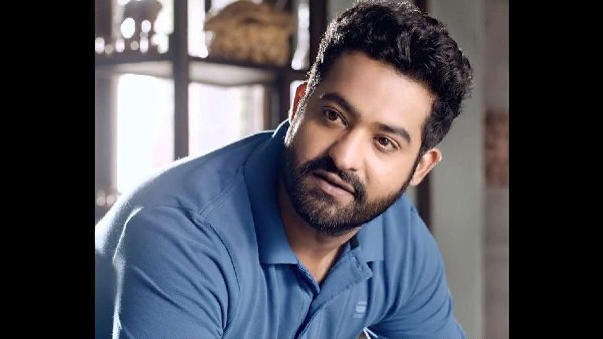 జూనియర్ ఎన్టీయార్‌ని వెనక్కి లాగిందెవరు.?