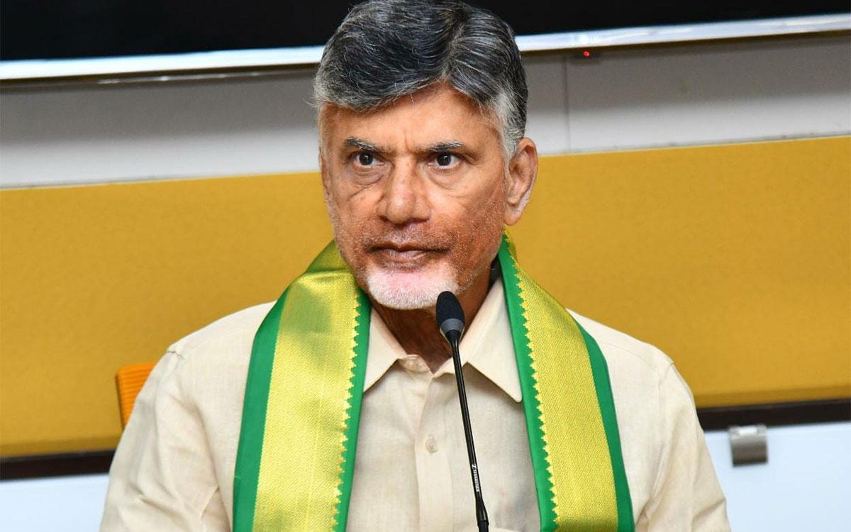 చంద్రబాబు పరువు తీసిన అనుకూల మీడియా!