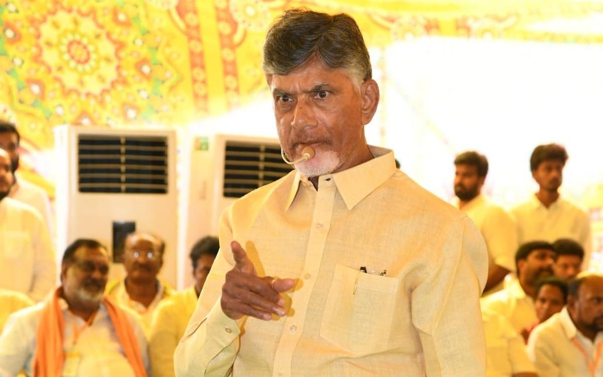 కొత్త భయం: కుప్పం నేతలు కూడా బాబునే ఫాలో అయితే…!
