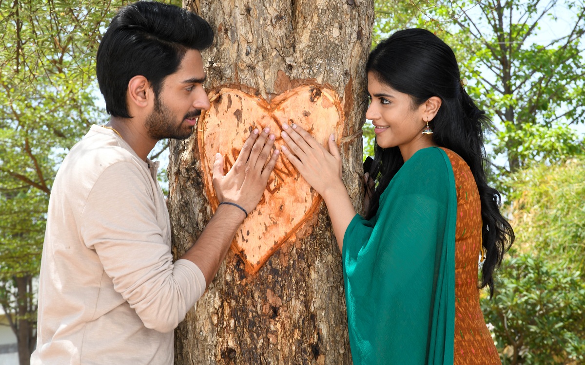 ‘మను చరిత్ర’ నుంచి ఇప్పుడే పరిచయమే పాటని లాంచ్ చేసిన సంయుక్త మీనన్