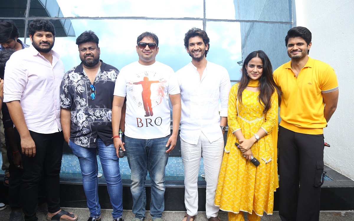 ఆకట్టుకునే 70 అడుగుల పోస్టర్ తో రిలీజ్ డేట్ అనౌన్స్ చేసిన ‘బేబీ’ సినిమా మేకర్స్