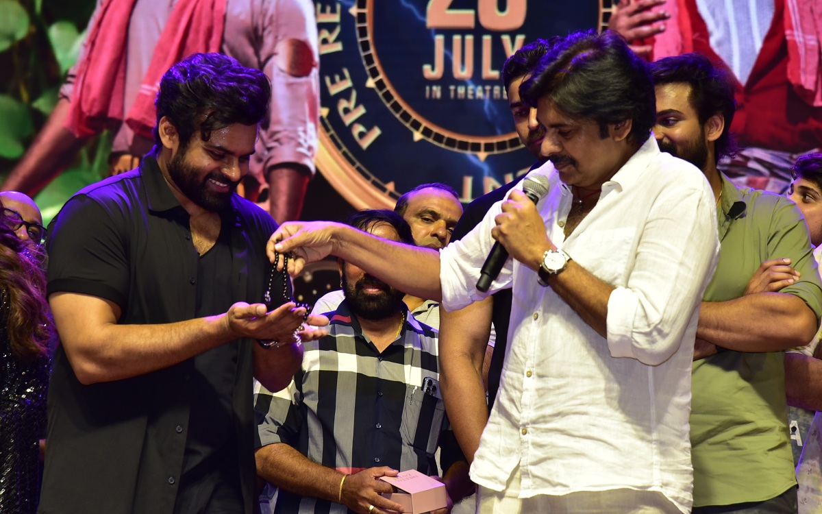 ‘బ్రో’ నవ్విస్తుంది, కంటతడి పెట్టిస్తుంది: ప్రీ రిలీజ్ ఈవెంట్ లో పవన్ కళ్యాణ్