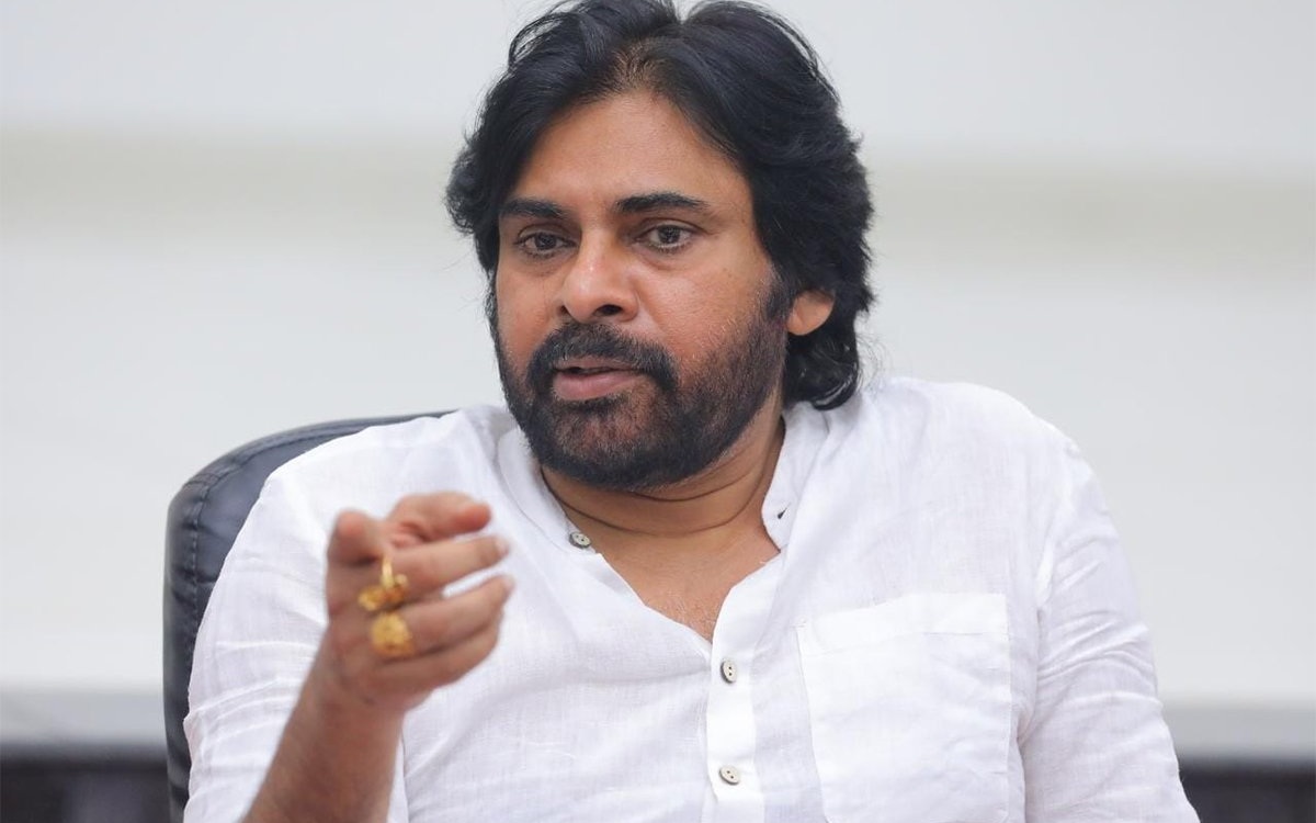 నవ్వుకుంటున్నారు పవన్ కళ్యాణ్.. నిన్ను చూసి.!