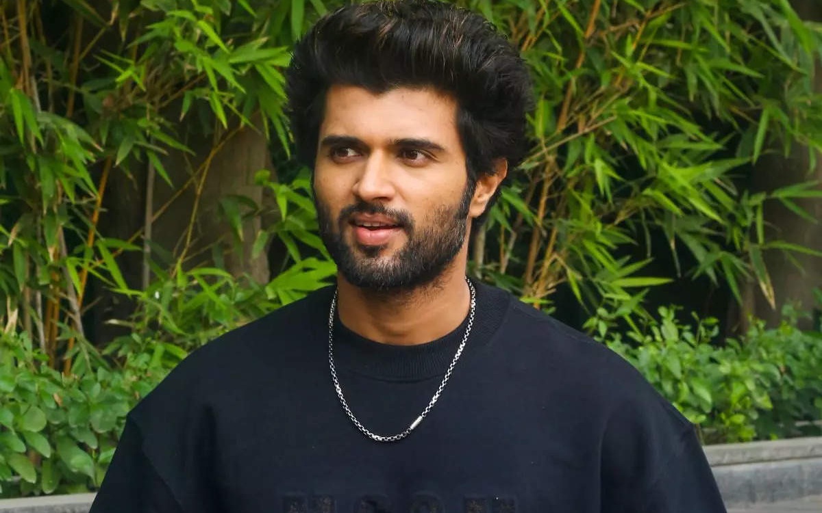 దేవరకొండ.. బంగారు కొండగా మారిపోయాడా.?