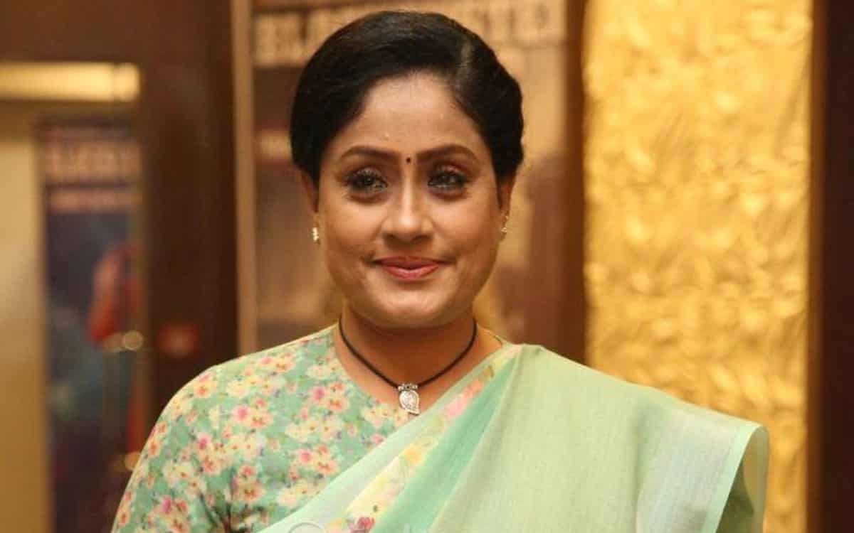 మళ్ళీ సినిమాల్లోకి విజయశాంతి.?