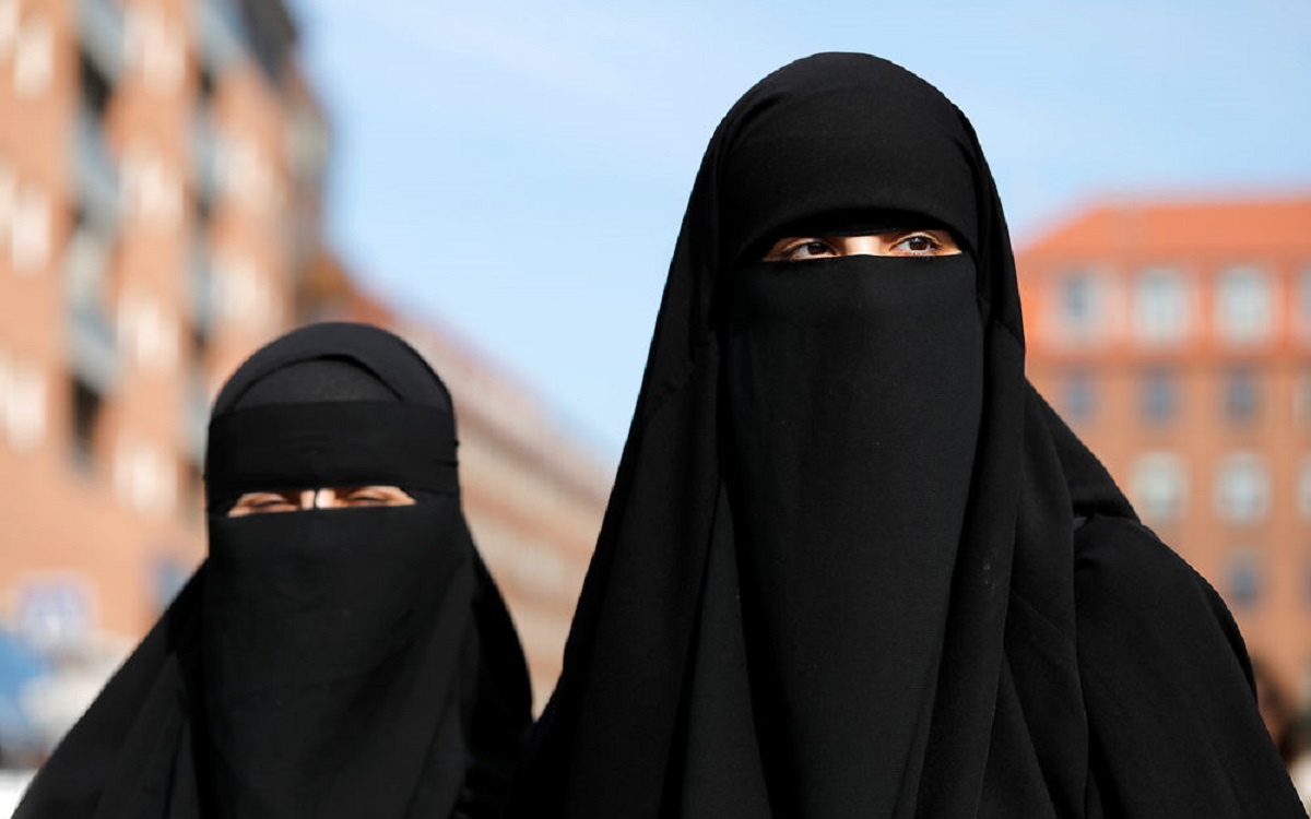 బురఖాల పంచాయితీ.! వైసీపీకి అవసరమా.?