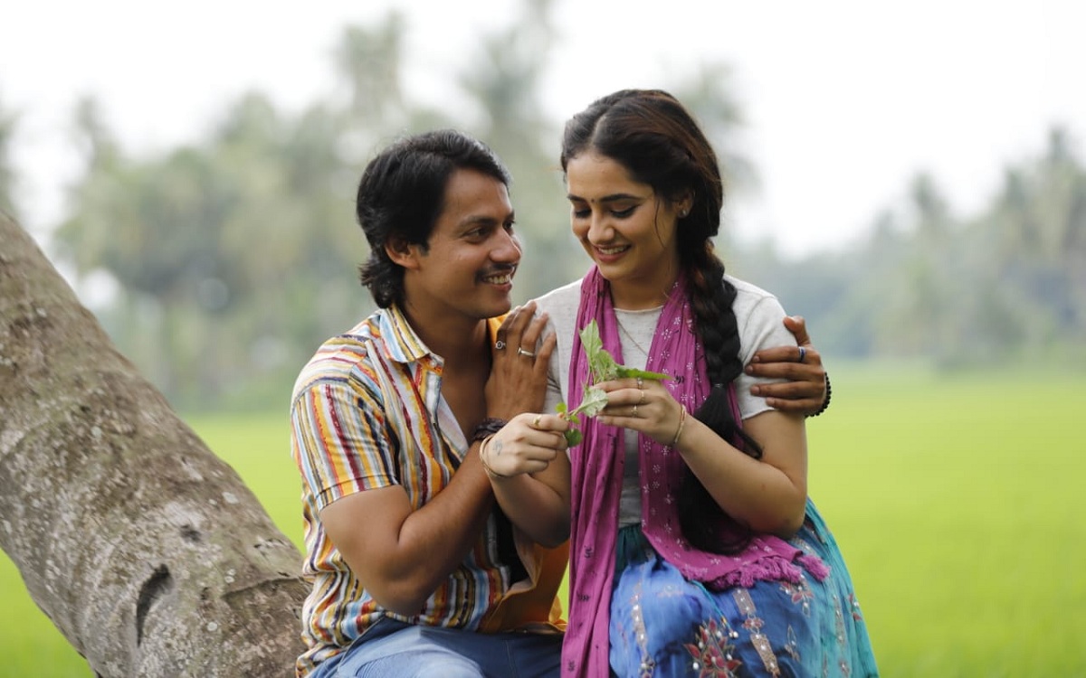 ‘ప్రేమదేశపు యువరాణి’ ఐటెం సాంగ్‌.. వినూత్న రీతిలో లాంచ్‌ చేసిన మూవీ టీమ్‌