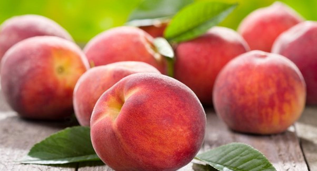 పీచు పండ్లు తినడం వల్ల కలిగే ప్రయోజనాలివే.. గుండె సమస్యలతో పాటు ఆ సమస్యలు కూడా దూరం?