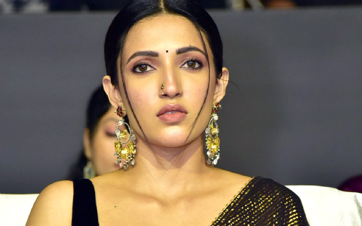 టిల్లుగాని గాళ్ ఫ్రెండ్‌ని అలా ఒప్పించారట.!