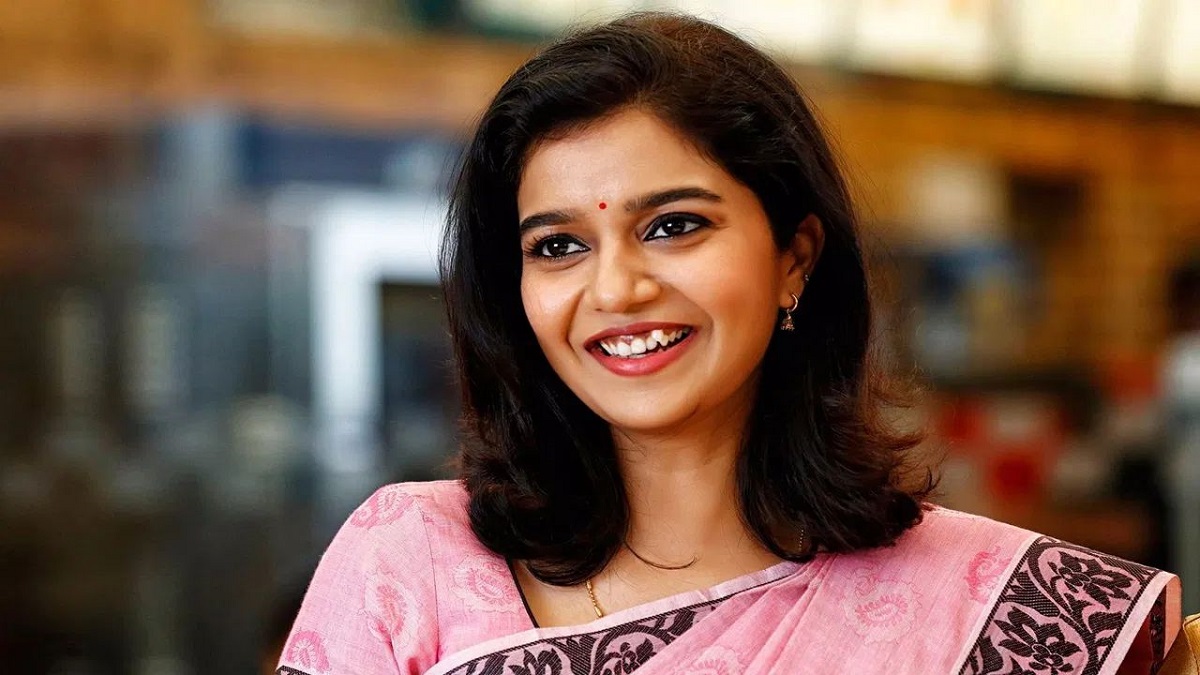 జర్నలిస్టుకి ‘కలర్స్‌’ స్వాతి షాక్ ఇచ్చింది..!