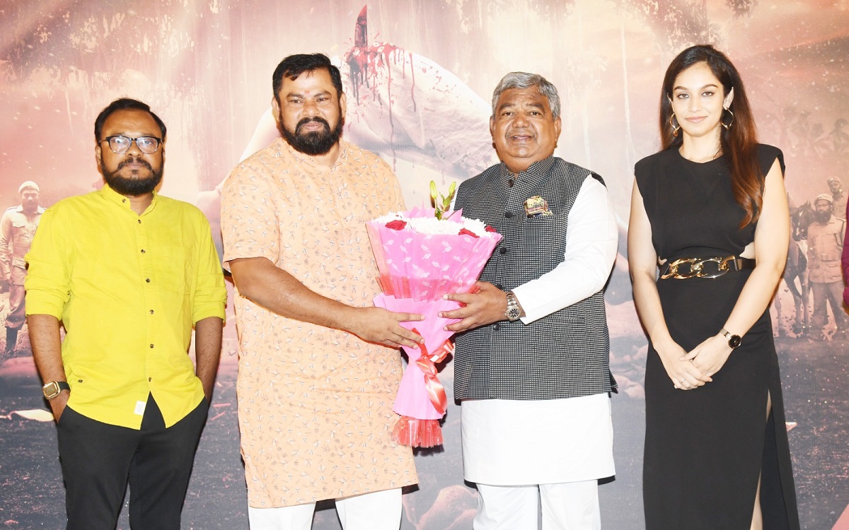 నేటి యువతకు మన చరిత్ర గురించి చెప్పాల్సిన బాధ్యతగా భావించి ‘రజాకార్’ సినిమా చేశాను