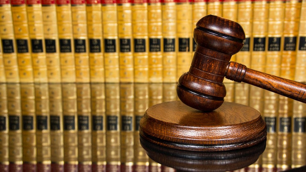 లాయర్లు నవ్వారు.! కానీ, బెయిల్ కోసం ట్రై చేయట్లేదు.!