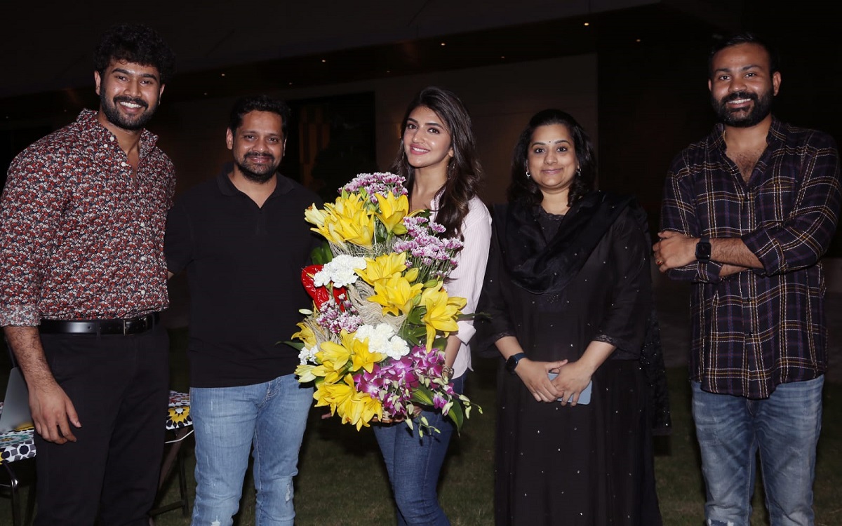 ‘కోట బొమ్మాళి PS’ చిత్రంలో పాటను హమ్ చేస్తున్న శ్రీలీల