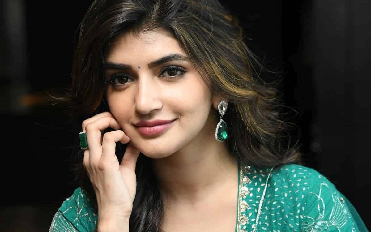 శ్రీల లిప్‌లాక్‌ సినిమా ఏంటో తెలుసా?