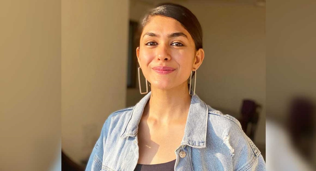 డిమాండ్‌లో ఉన్న నటి మృణాల్‌ ఠాకూర్‌!