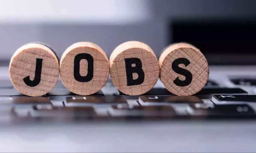 పదో తరగతి అర్హతతో భారీ సంఖ్యలో ఉద్యోగ ఖాళీలు.. మంచి వేతనంతో?